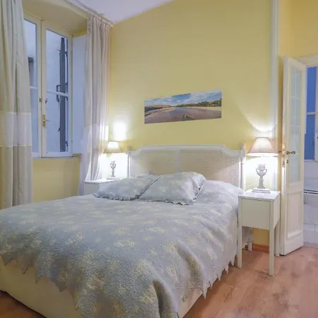 Three-bedroom In Apartment