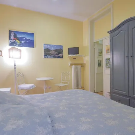 Three-bedroom In * Rom