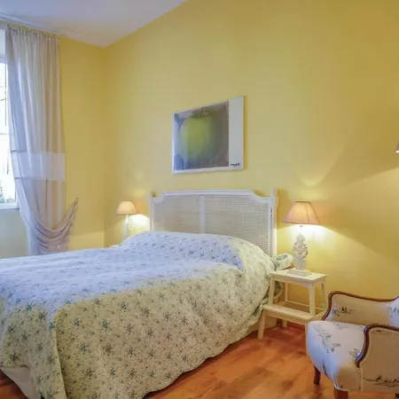 Three-bedroom In Apartment